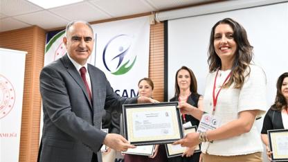 Vali Vahdettin Özkan Akhisar'da "Bağımsız Yaşam, Güvenli Yarınlar" Projesini Başlattı
