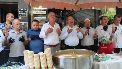 Manisa Esnaf Odasından 2 Bin 500 Kişilik Aşure İkramı