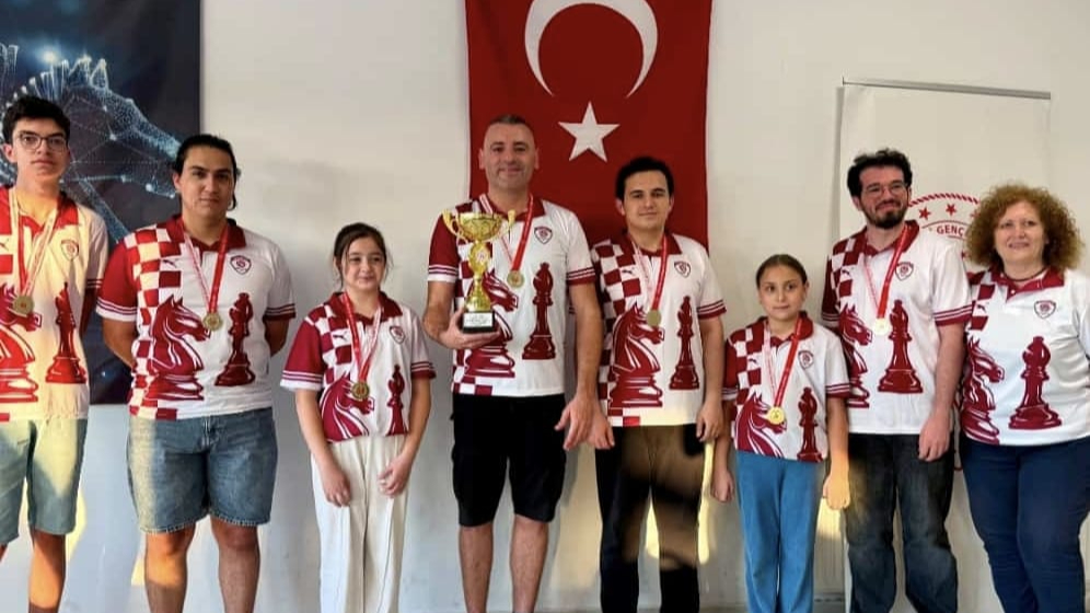 Yunusemre Belediyespor Satrançta İl Şampiyonu