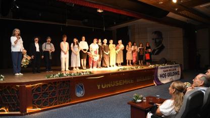 Yunusemre Konseyi Kadın Meclisinden “Benim Adım Kadın” oyunu alkış aldı