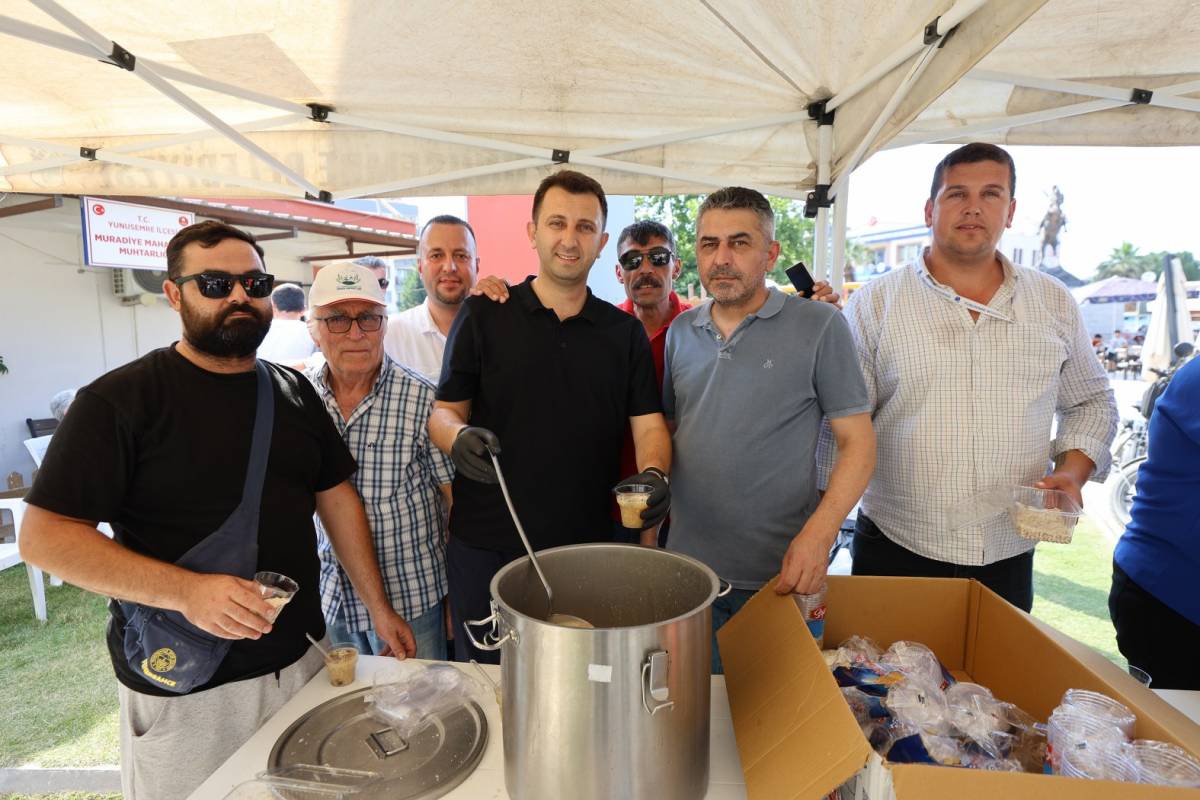Yunusemre Belediyesi Geleneksel Aşure İkramını Başlattı