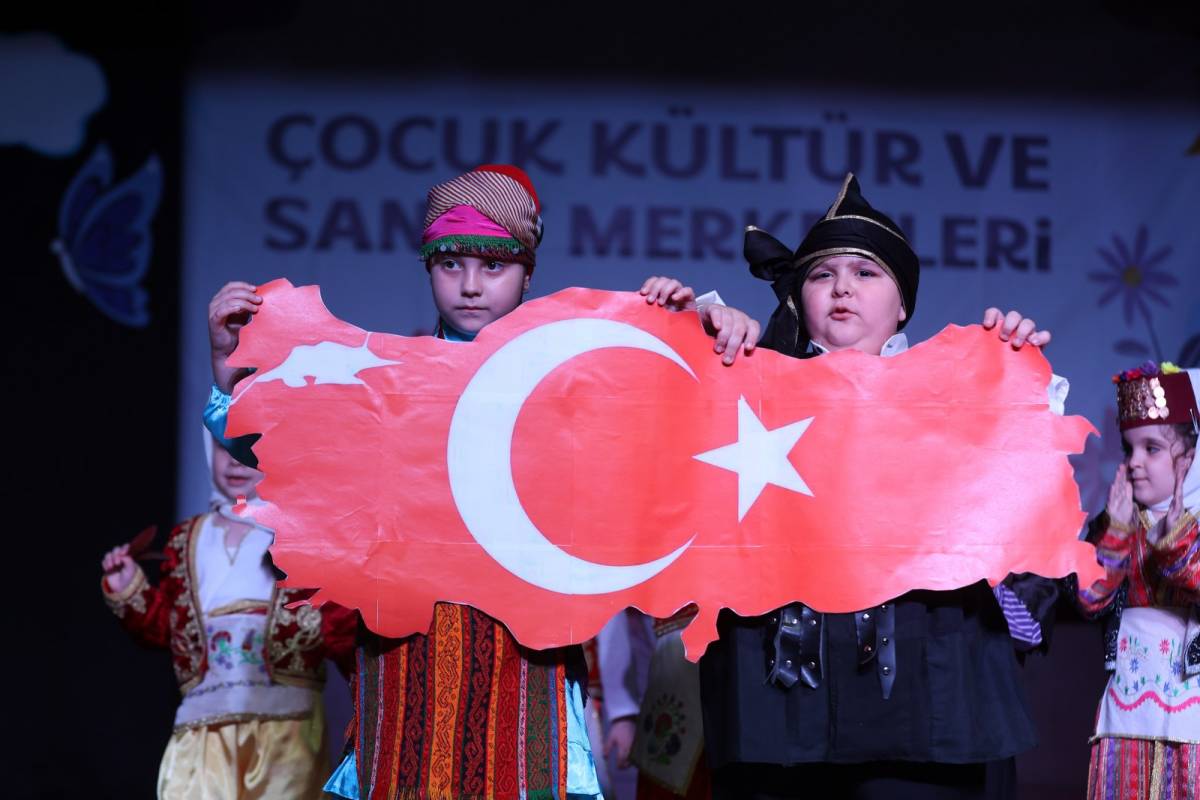 Yunusemreli Miniklerden Ailelerini Gururlandıran Performans