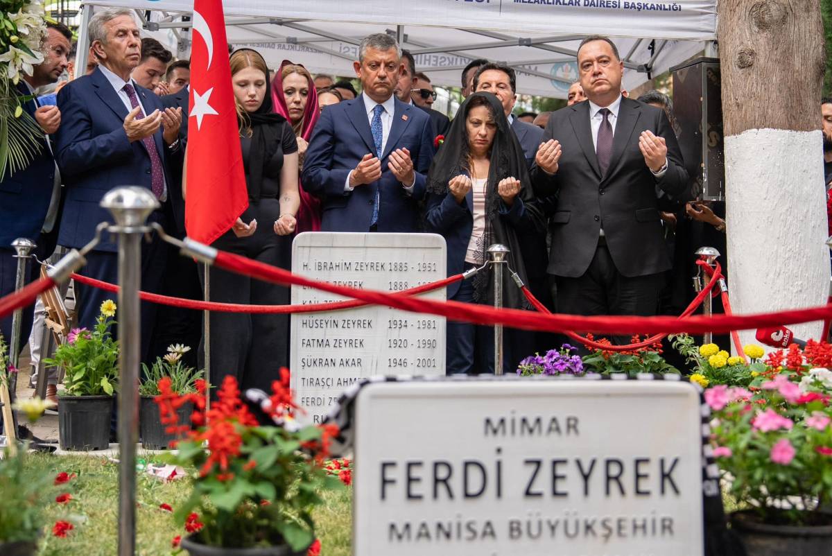 Merhum Başkan Ferdi Zeyrek, Vefatının Birinci Yılında Dualarla ve Özlemle Anıldı