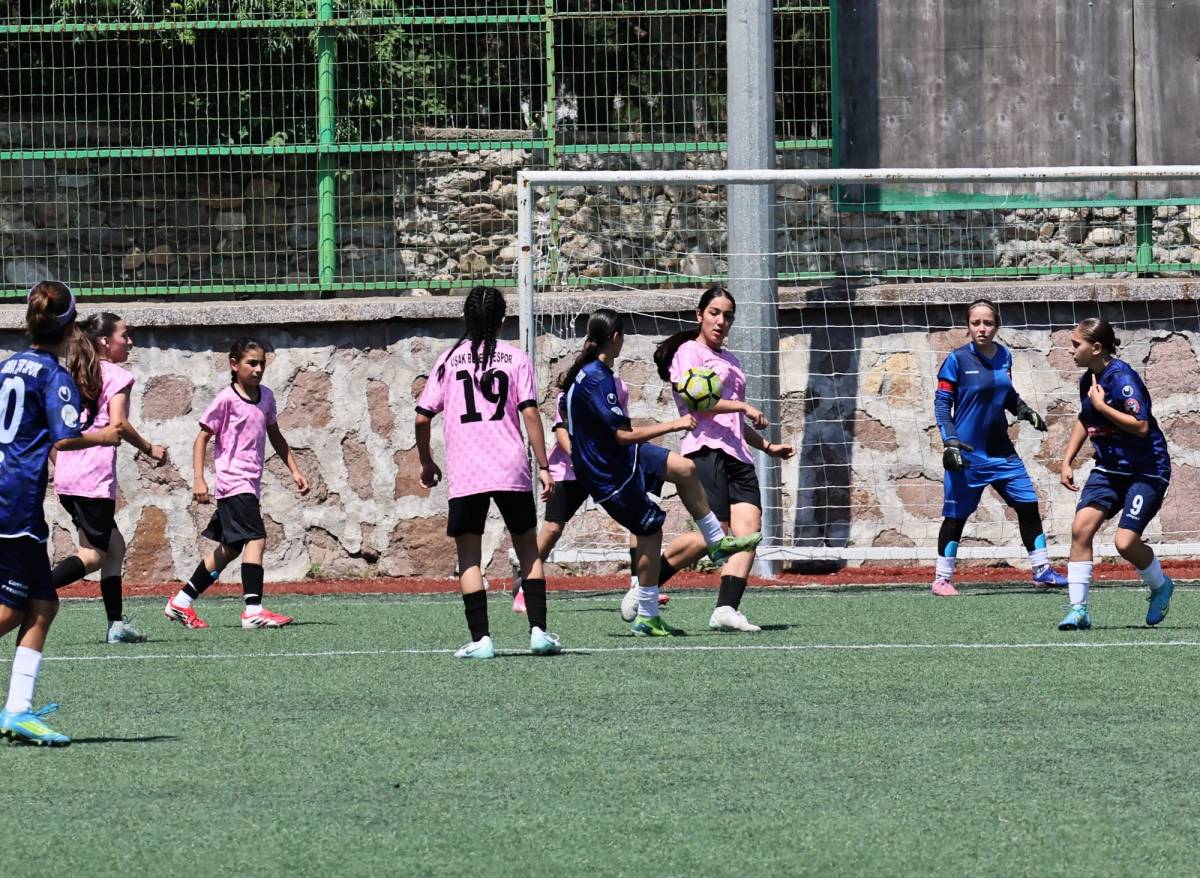 ANALİG Futbol Müsabakaları Manisa’da Heyecanla Başladı