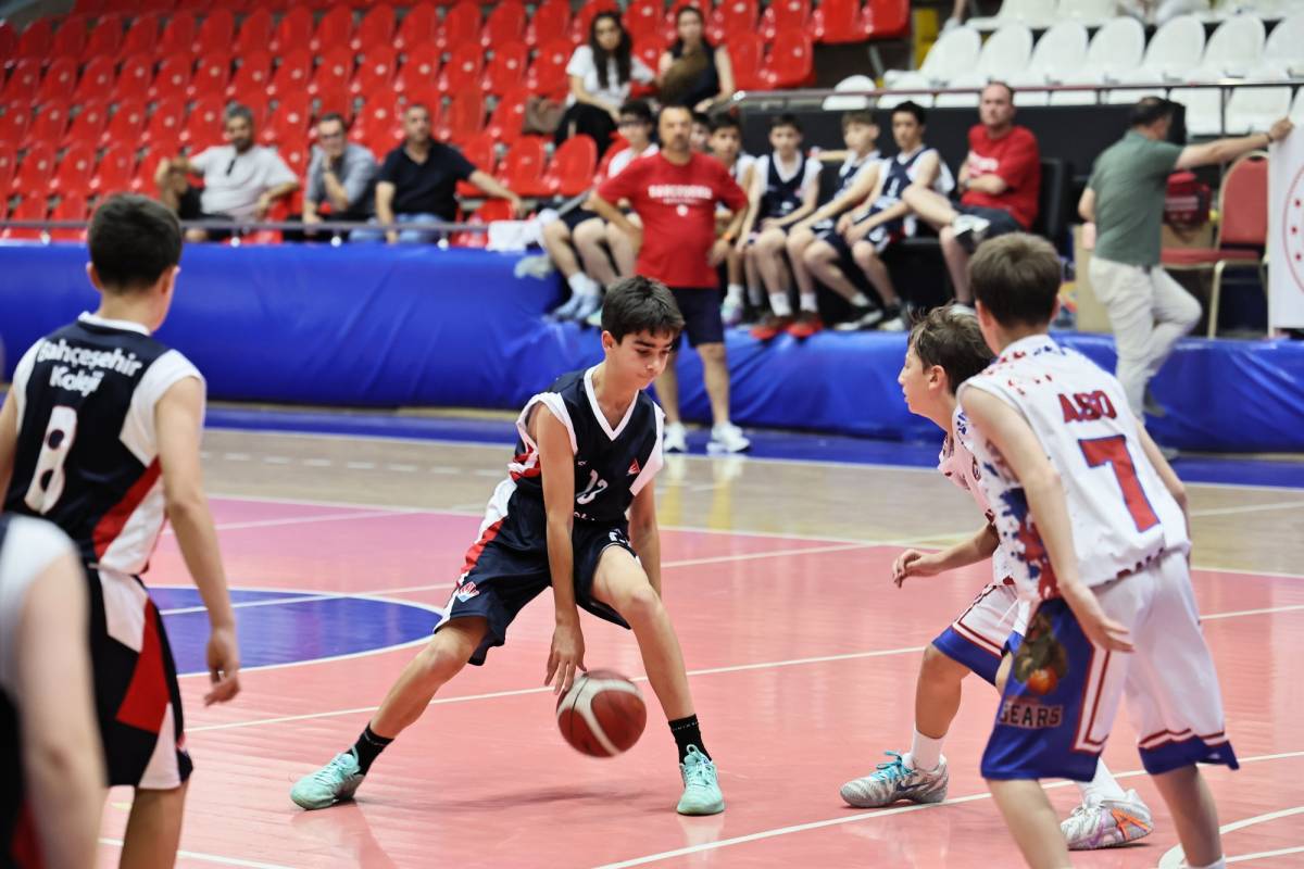 Okul Sporları Basketbol Türkiye Birinciliği Manisa’da Başladı