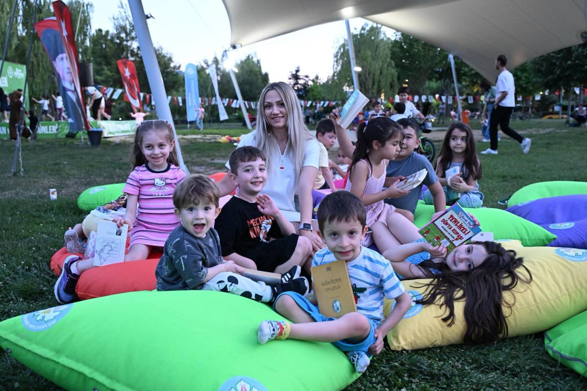 Atatürk Kent Parkı’nda Rengarenk Defile