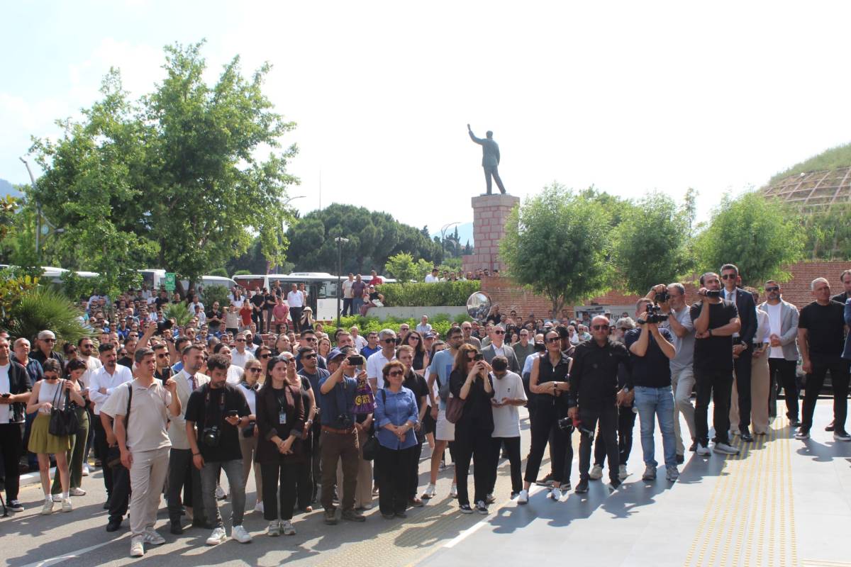 Manisa, Unutulmaz Başkanı Ferdi Zeyrek’i Özlemle Andı