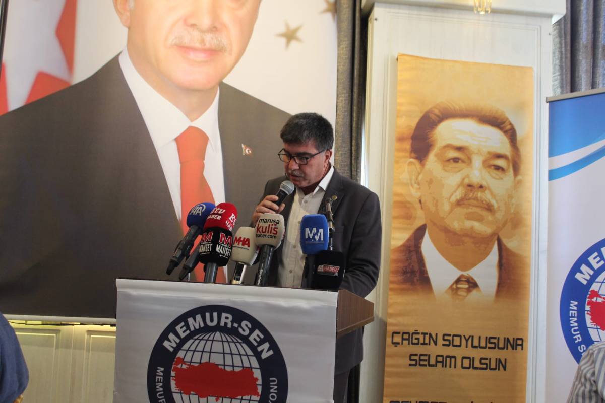 Memur-Sen ve Eğitim-Bir-Sen Manisa’da Buluştu: “Türkiye Yüzyılı’nın Sahadaki Mimarları Kamu Çalışanlarıdır”