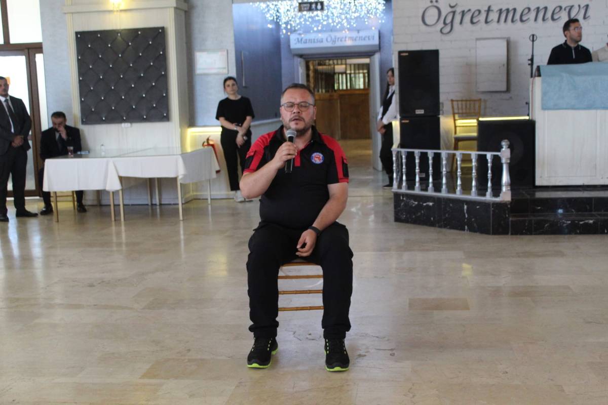 Memur-Sen ve Eğitim-Bir-Sen Manisa’da Buluştu: “Türkiye Yüzyılı’nın Sahadaki Mimarları Kamu Çalışanlarıdır”
