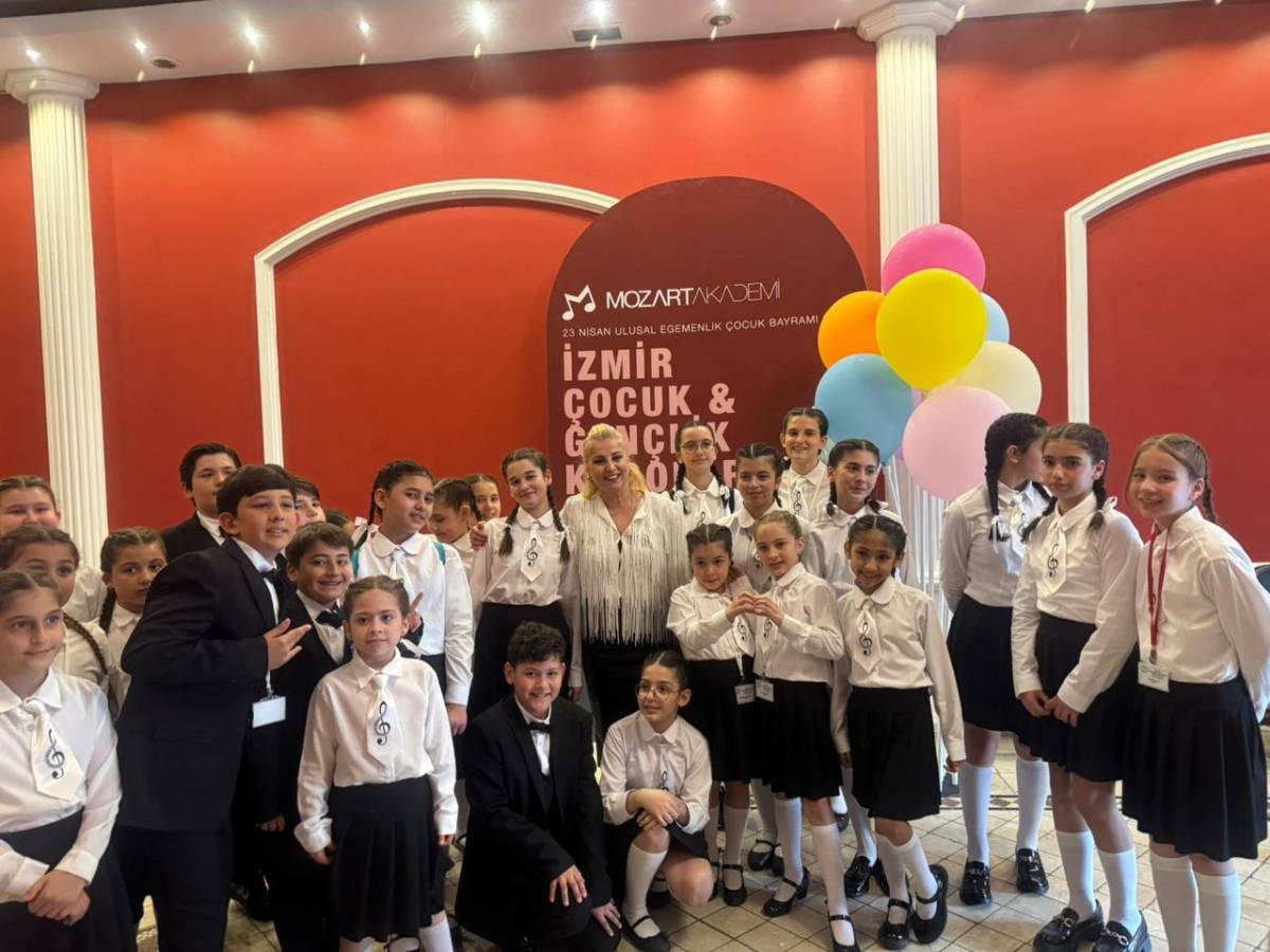 Manisa’nın Altın Seslerine Ödül Yağmuru
