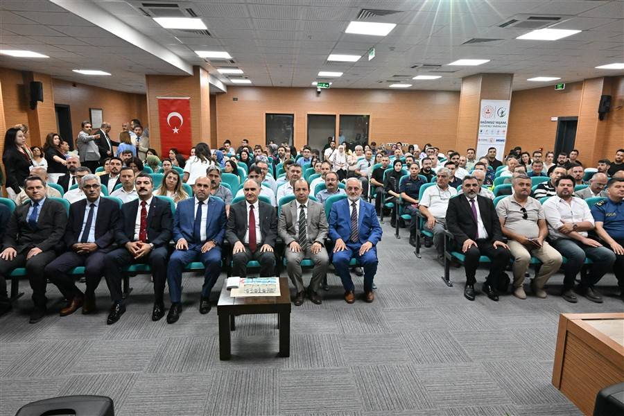 Vali Vahdettin Özkan Akhisar'da