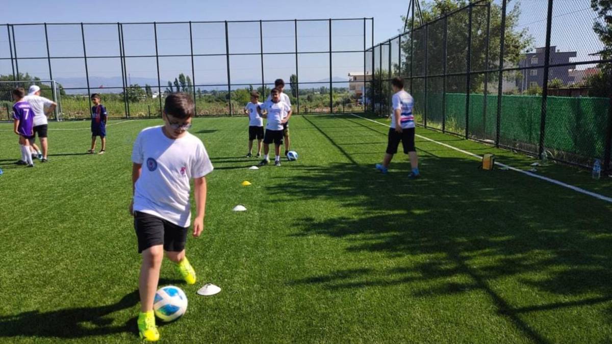Şehzadeler Belediyesi Yaz Spor Okulları Futbol Kursu Kayıtları Başlıyor