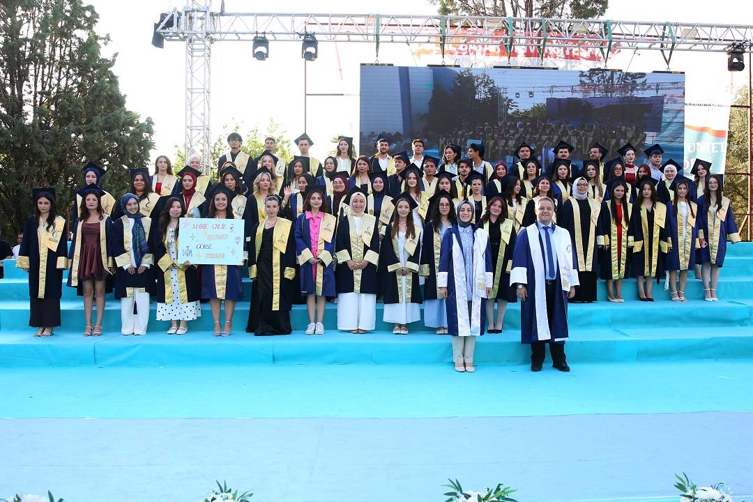 MCBÜ Sağlık Hizmetleri MYO’dan Sağlık Sektörüne Yeni Mezunlar