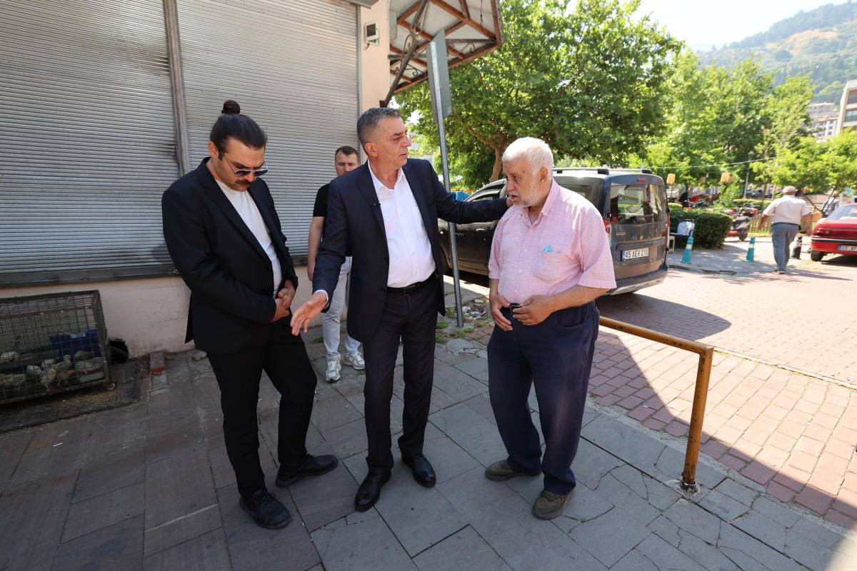 Başkan Hakan Şimşek Salı Pazarı’nda Esnaf ve Vatandaşlarla Buluştu