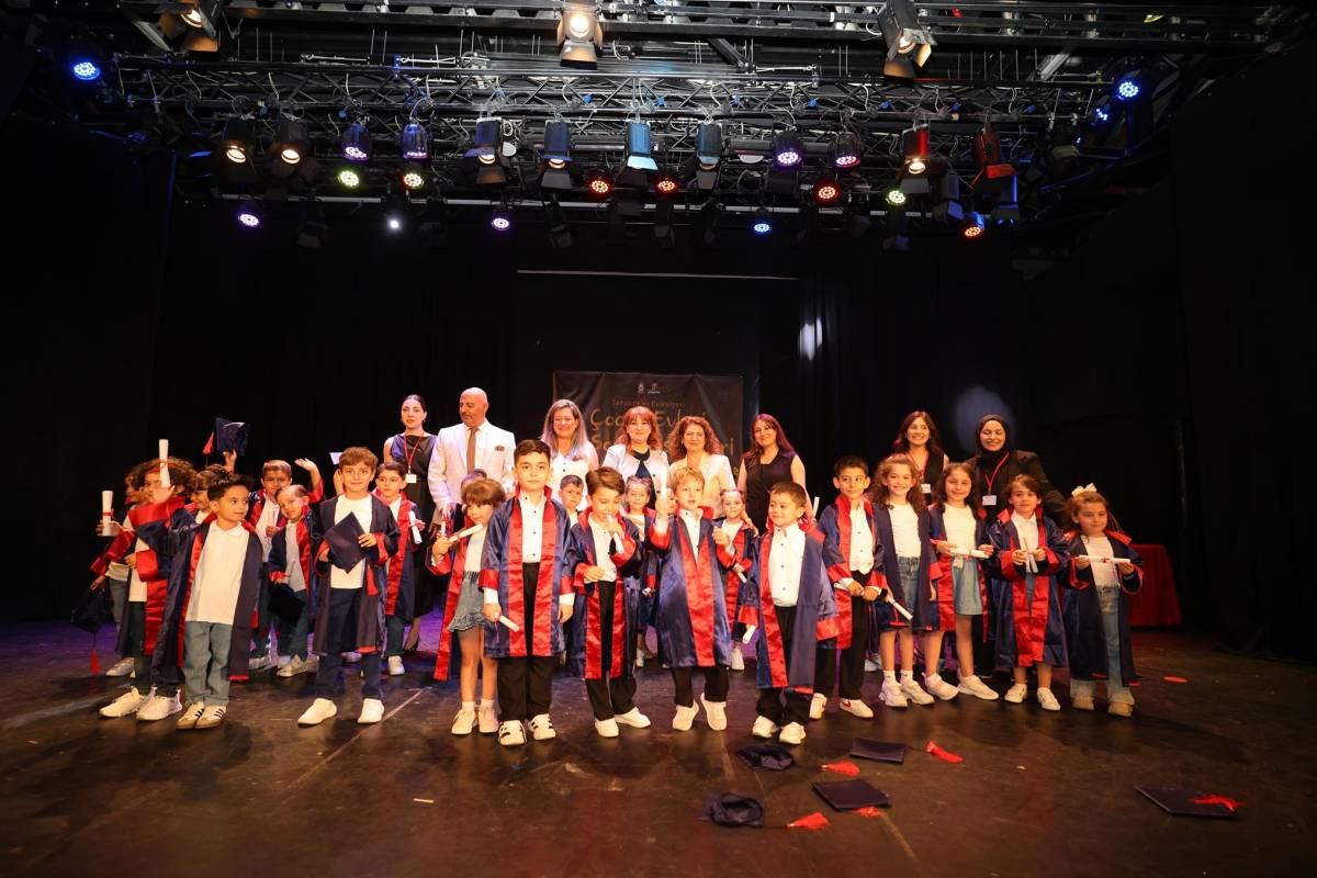 Şehzadeler’in Minikleri Mezuniyet Coşkusu Yaşadı