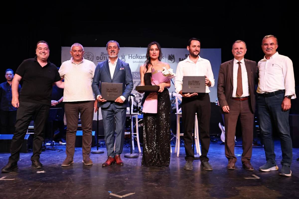Nâzım Hikmet Manisa’da Şiir ve Şarkılarla Yad Edildi