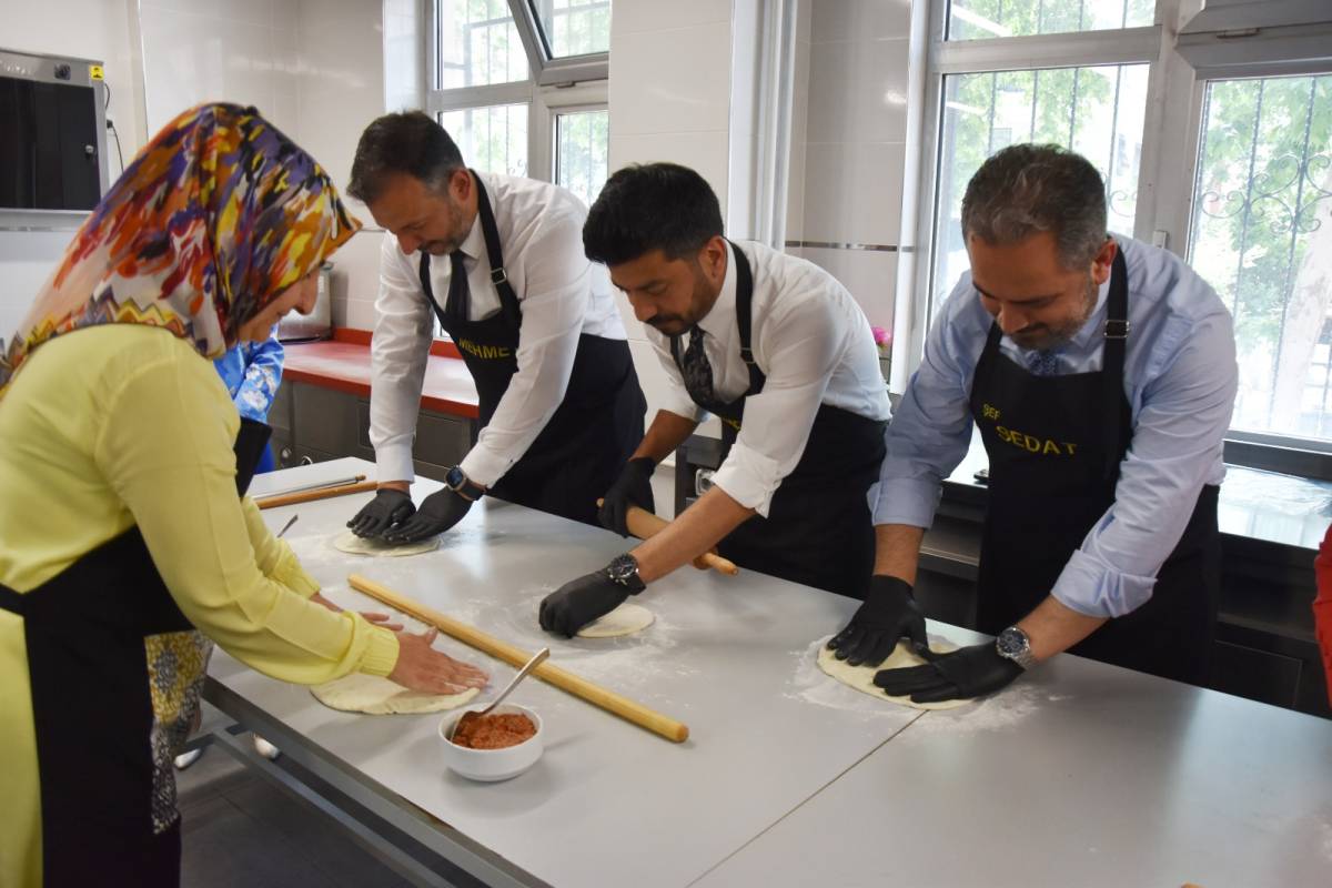 Gelenekten Geleceğe: Yunusemre’de El Emeği Sergisi