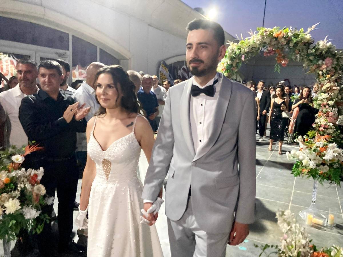 Miting Gibi Nikah… Halk, Siyasetçiler, İş Dünyası ve Esnaflar Oradaydı