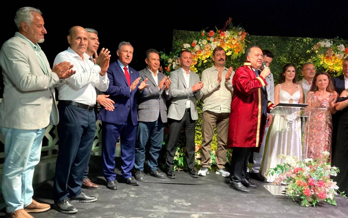 Miting Gibi Nikah… Halk, Siyasetçiler, İş Dünyası ve Esnaflar Oradaydı