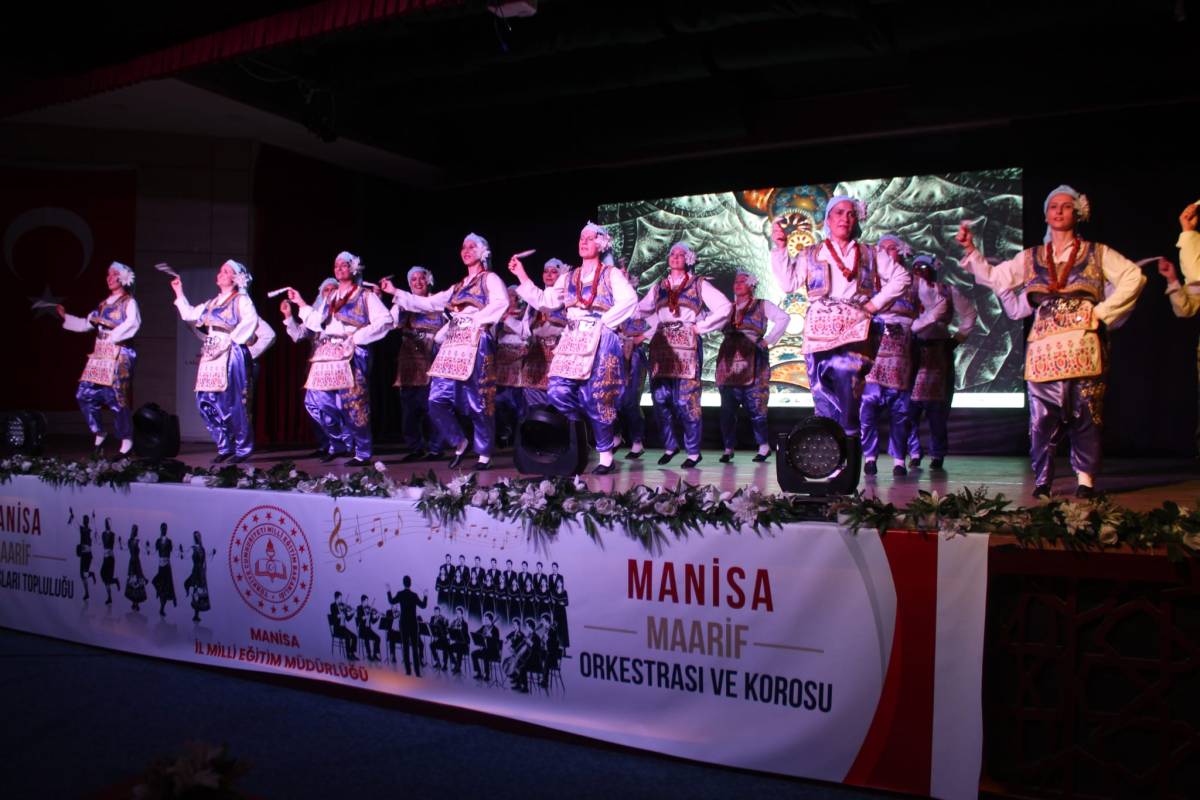 Manisa’da Öğretmenler Sahnede Devleşti: “Maarif” ile Kültür Köprüsü Kuruldu
