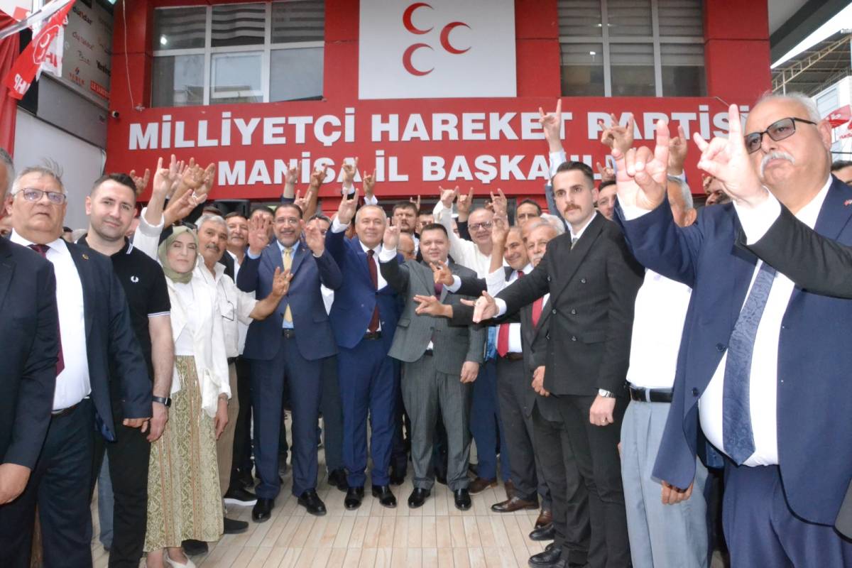 MHP Manisa’da Nurullah Savaş Dönemi: Devir Teslim Töreni Gerçekleşti