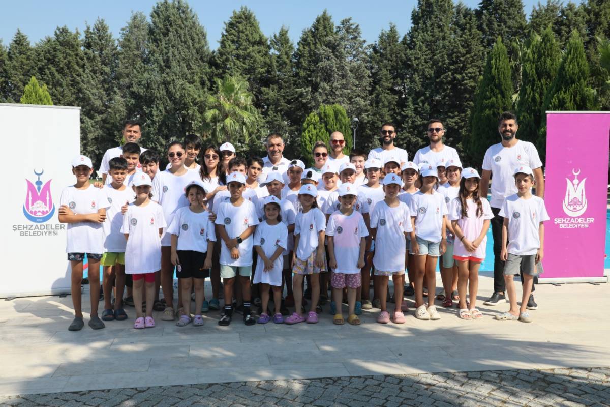 Şehzadeler’de Yüzme Kursu Heyecanı: Çocuklar İçin Kayıtlar Başladı!