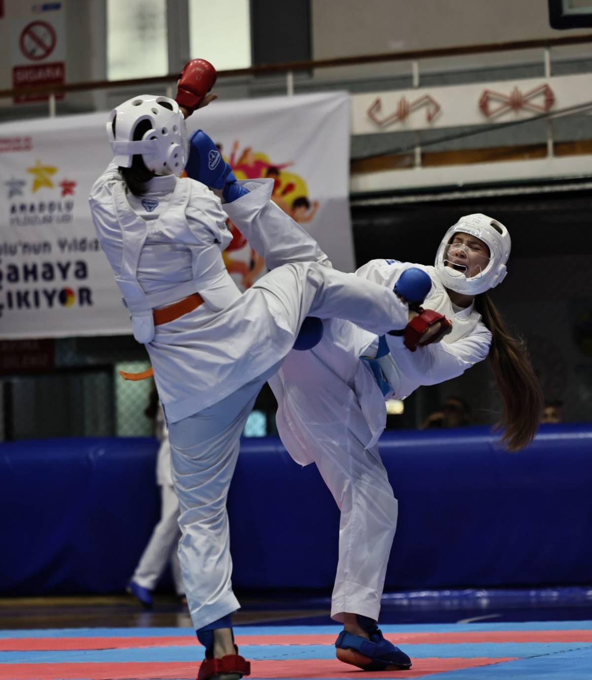 ANALİG Karate 1. Etap 2. Grup Müsabakaları Manisa'da Başladı