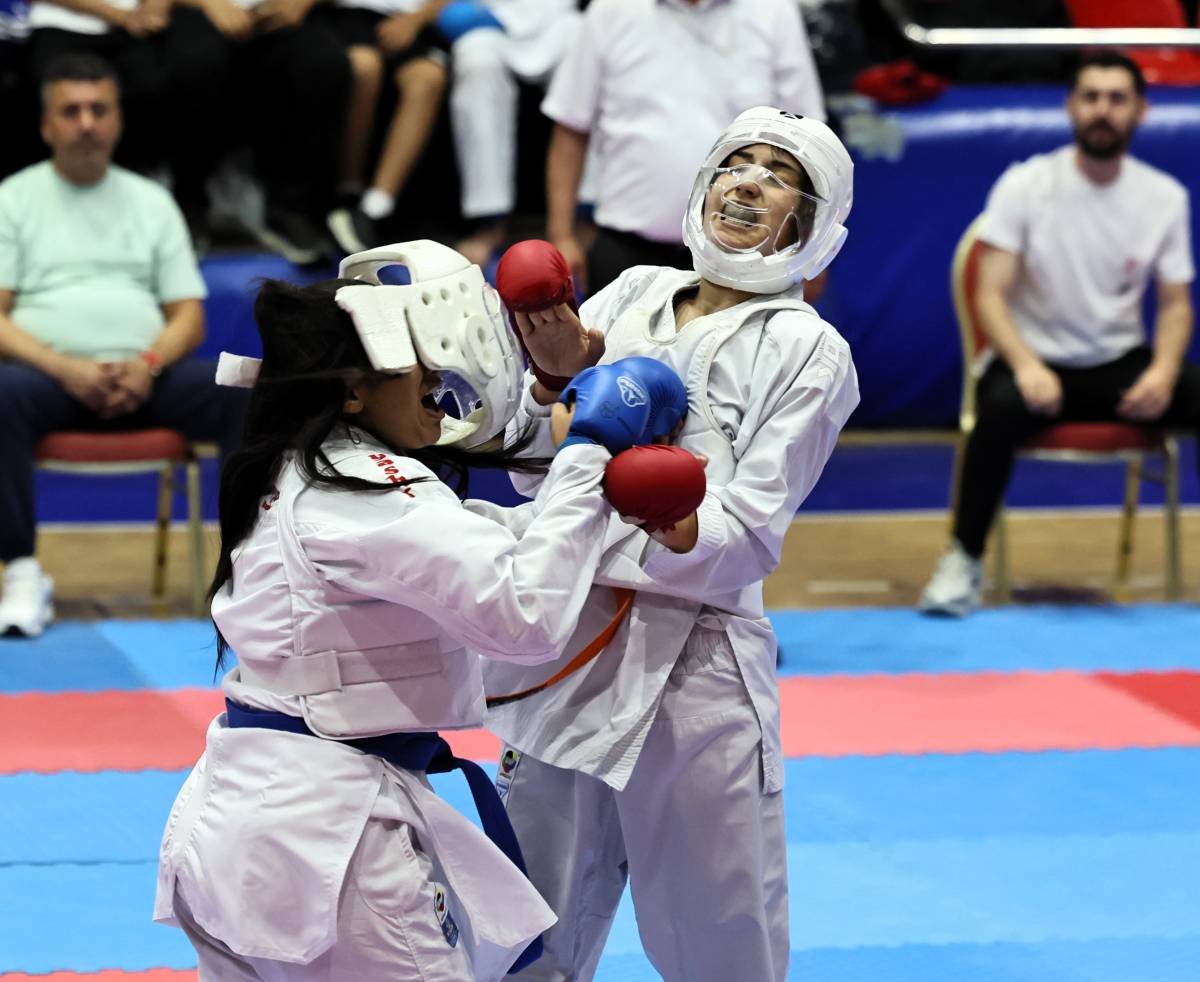 ANALİG Karate 1. Etap 2. Grup Müsabakaları Manisa'da Başladı