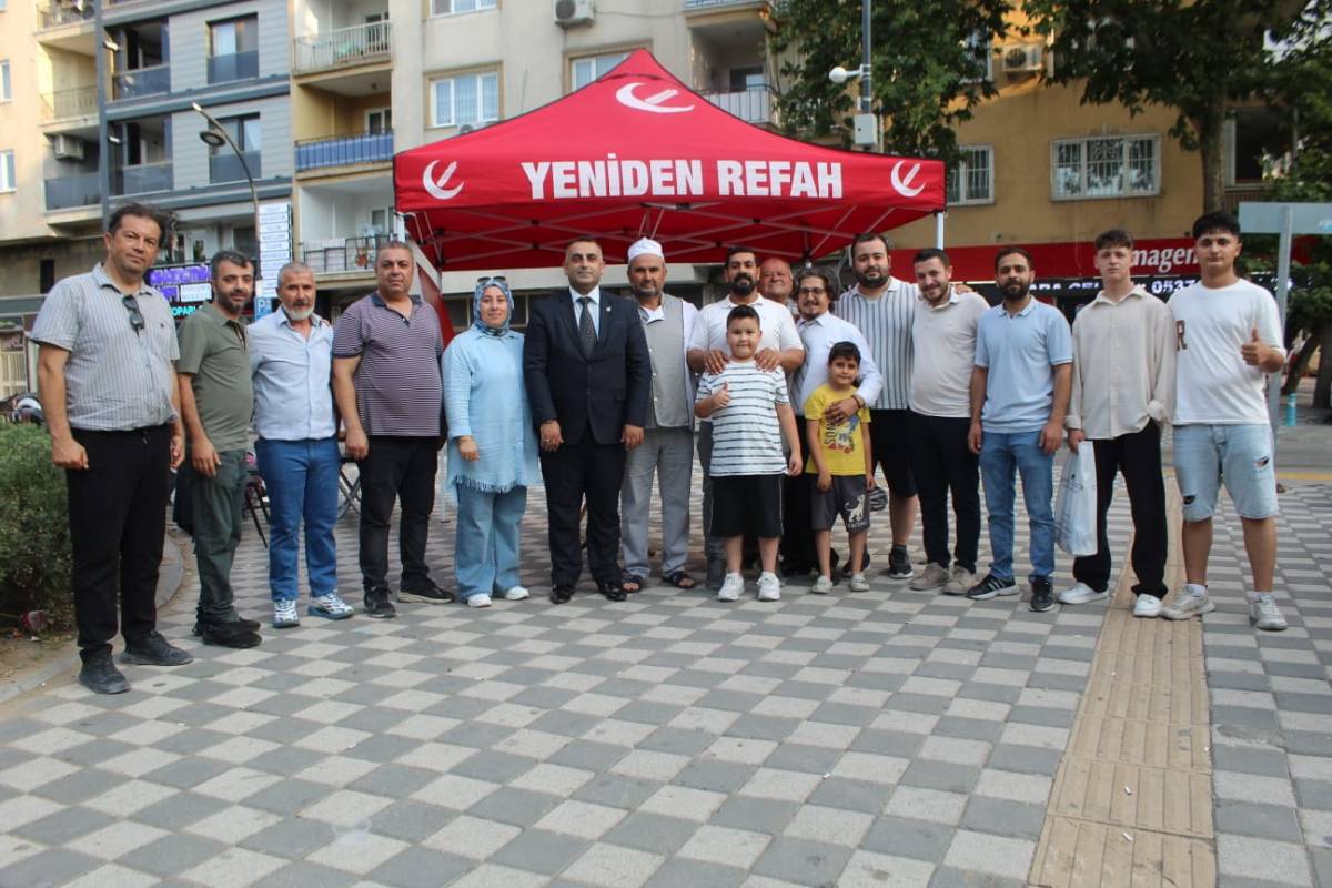 Yeniden Refah Partisi Şehzadeler İlçe Başkanlığı'ndan 1.500 Kişilik Aşure İkramı