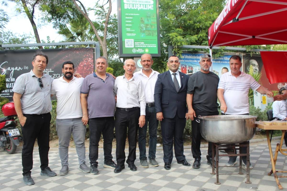 Yeniden Refah Partisi Şehzadeler İlçe Başkanlığı'ndan 1.500 Kişilik Aşure İkramı