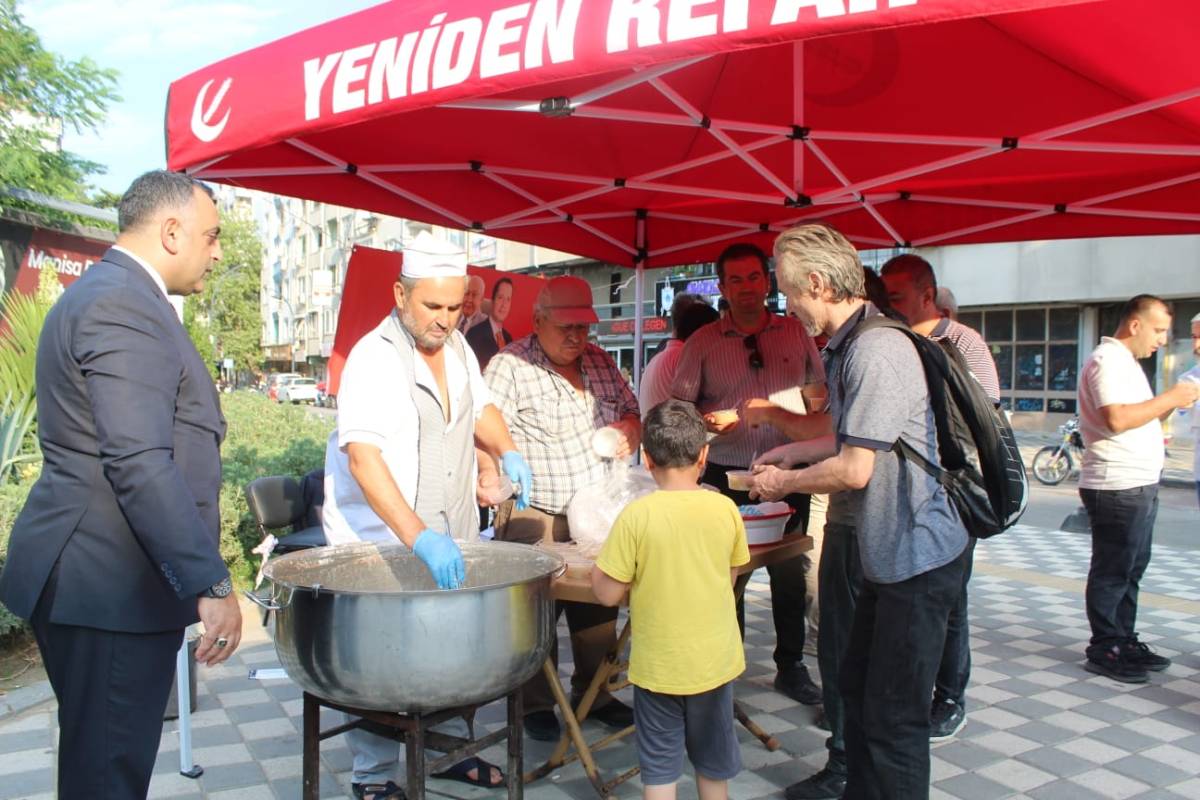 Yeniden Refah Partisi Şehzadeler İlçe Başkanlığı'ndan 1.500 Kişilik Aşure İkramı