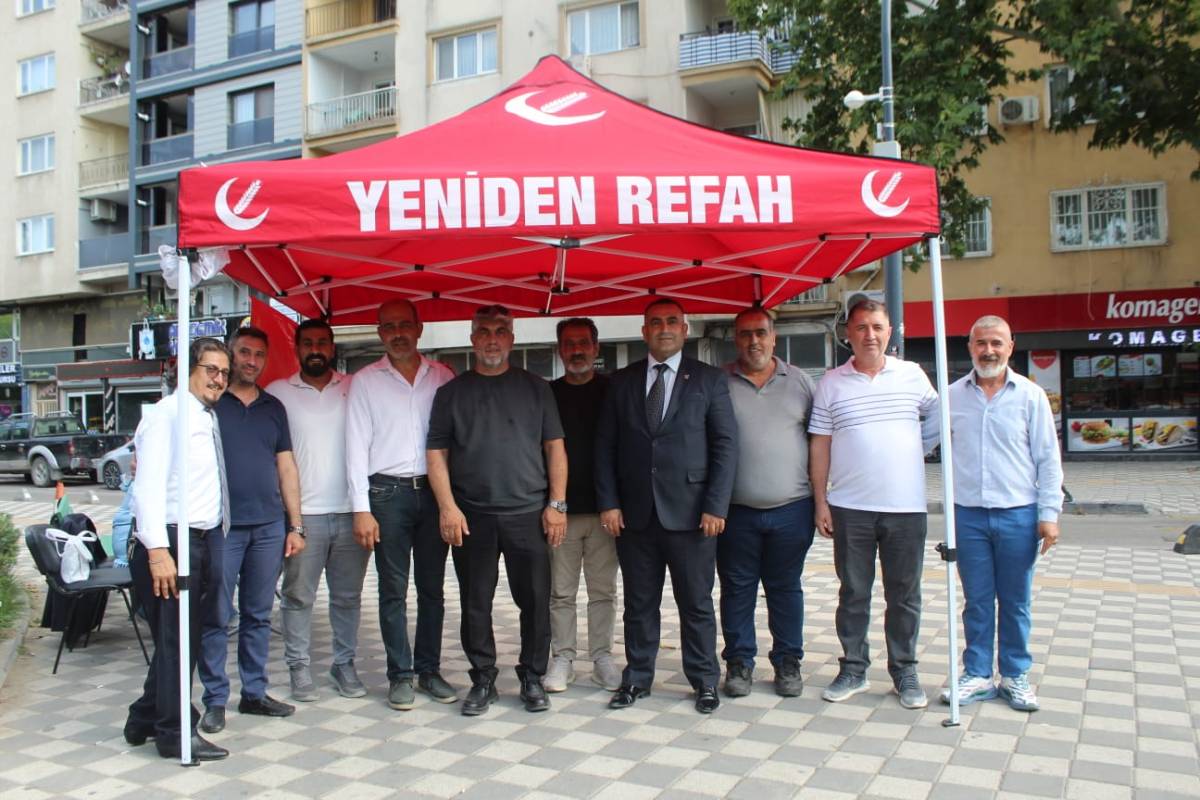 Yeniden Refah Partisi Şehzadeler İlçe Başkanlığı'ndan 1.500 Kişilik Aşure İkramı